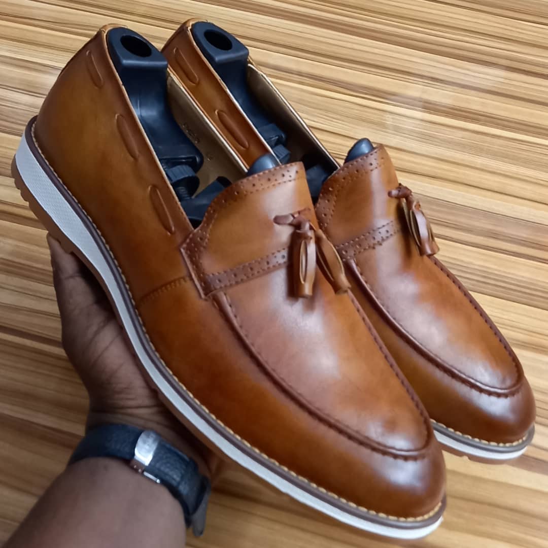 Mocassins Deux Pompom Adidjo Cameroun